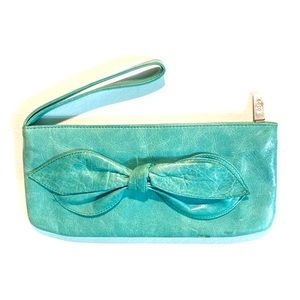 Mint HOBO clutch.